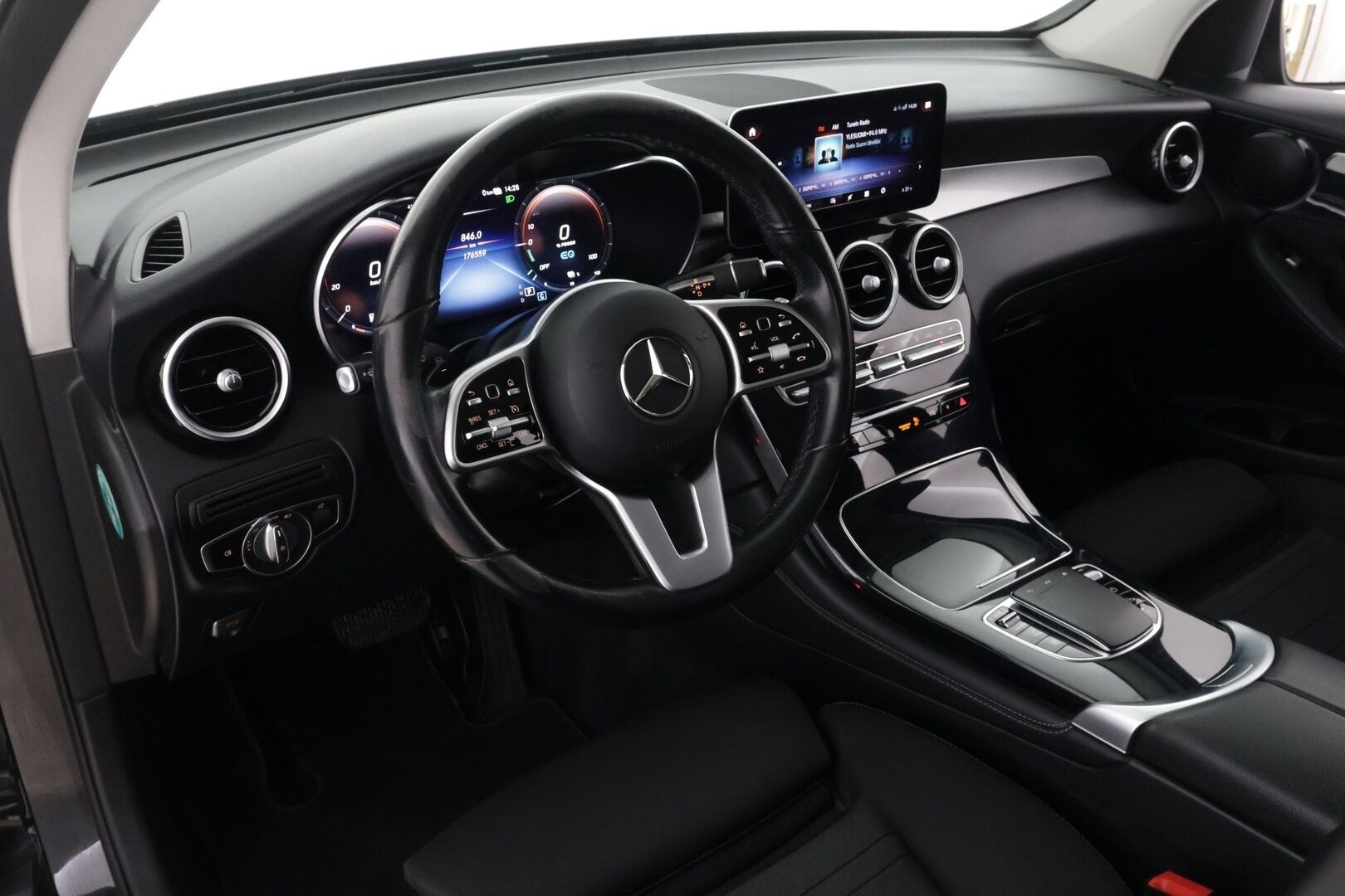Mercedes-Benz GLC 2020 300 e 4MATIC A Business EQ Power - | 2-om. Suomi-auto | Facelift | Digimittaristo | Vakkari | Peruutuskamera | Sähköluukku | - KORKO VAIN 3,99 %