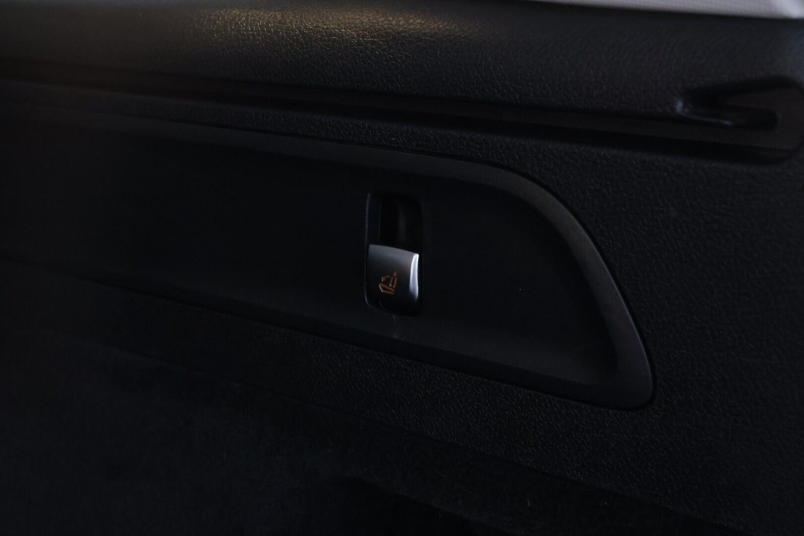 Mercedes-Benz GLC 2020 300 e 4MATIC A Business EQ Power - | 2-om. Suomi-auto | Facelift | Digimittaristo | Vakkari | Peruutuskamera | Sähköluukku | - KORKO VAIN 3,99 %