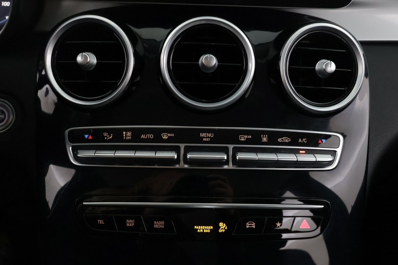 Mercedes-Benz GLC 2020 300 e 4MATIC A Business EQ Power - | 2-om. Suomi-auto | Facelift | Digimittaristo | Vakkari | Peruutuskamera | Sähköluukku | - KORKO VAIN 3,99 %