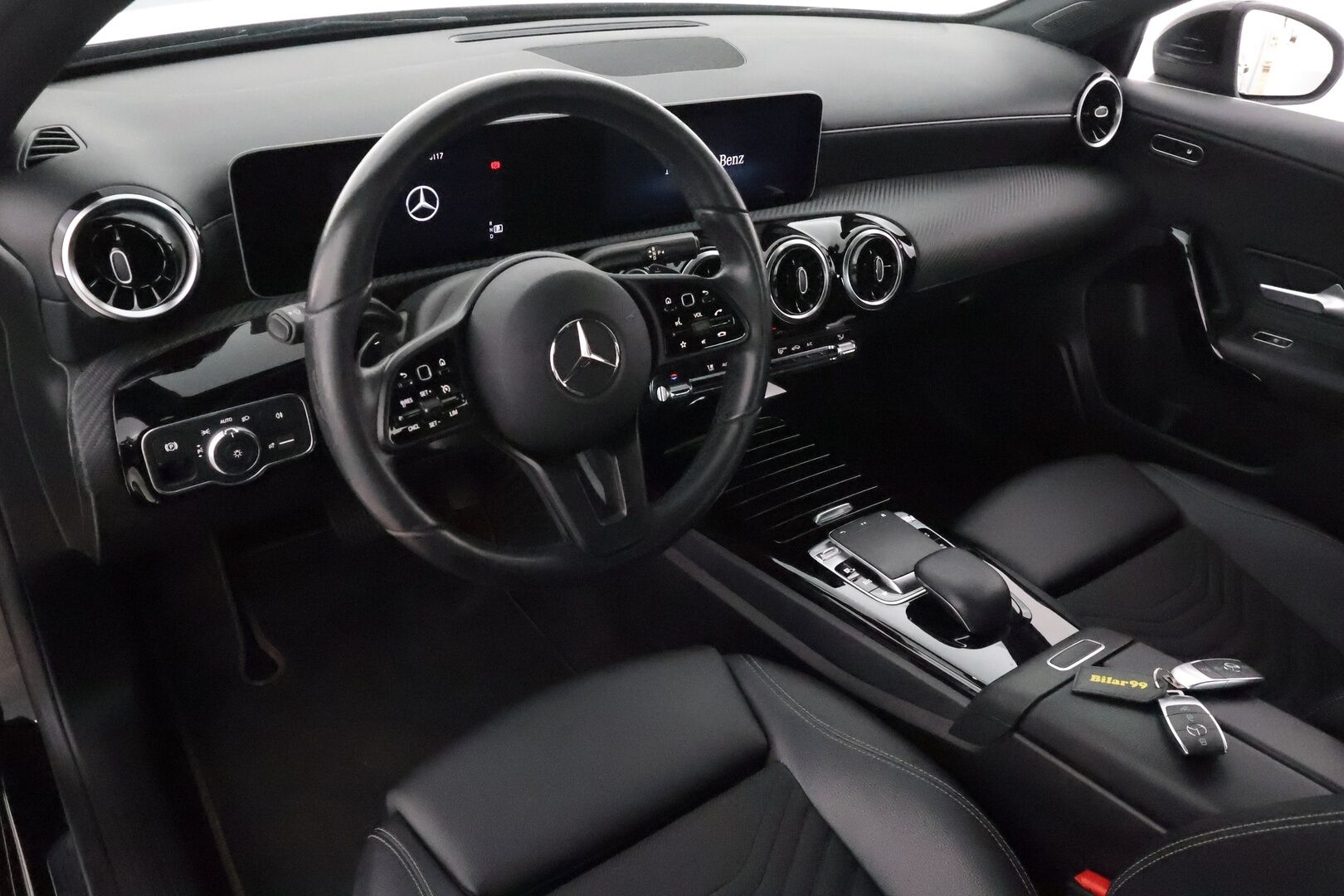 Mercedes-Benz A 2020 180 d A sedan Business Style **1-om Suomi-auto / Sporttipenkit / Digimittaristo / P.kamera / Vakkari**