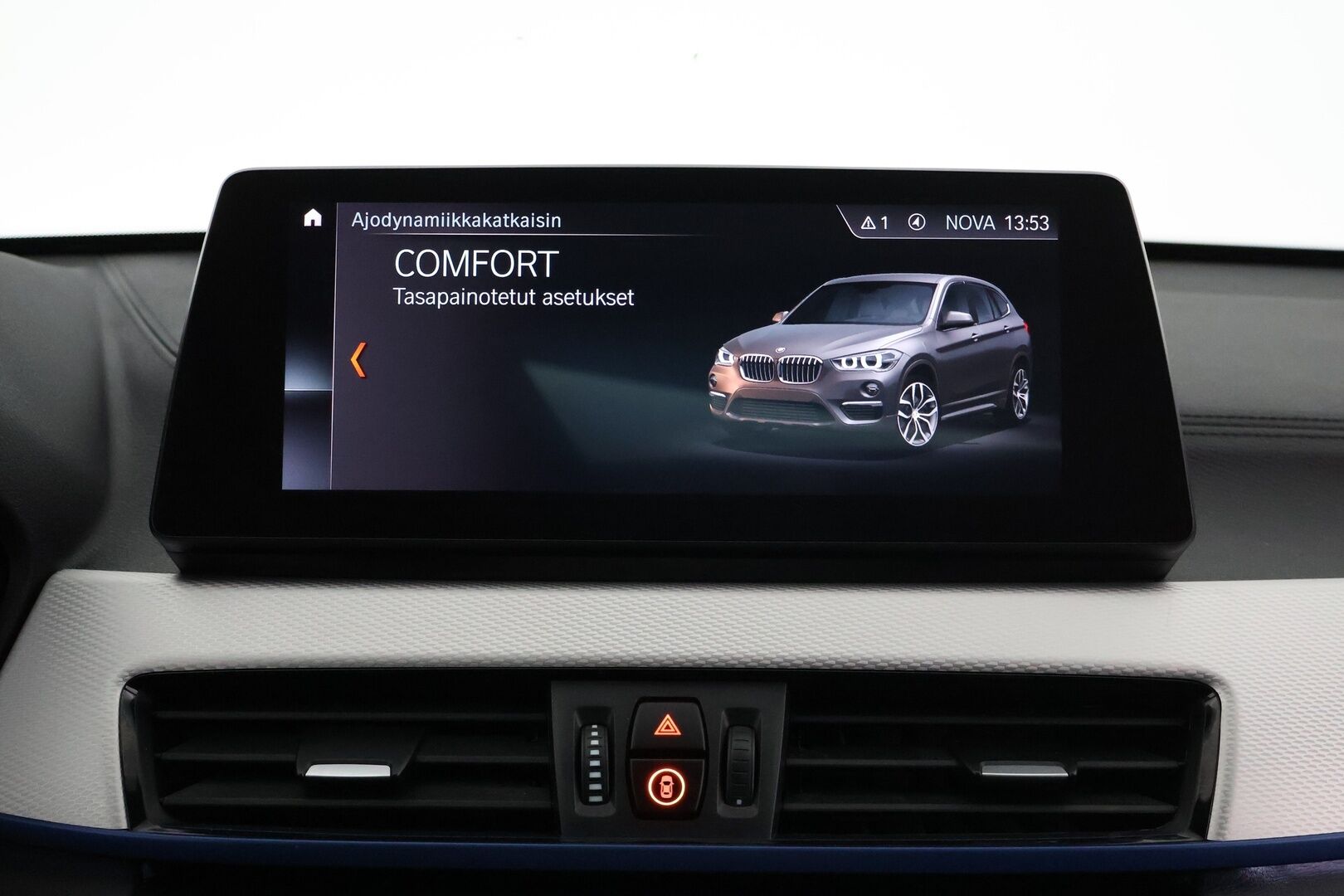 BMW X1 2020 F48 xDrive25e A Charged Edition M Sport - Suomi-Auto | ACC | HUD | Panorama | P-Kamera | Sport-Nahat | Sähköluukku | NAVI