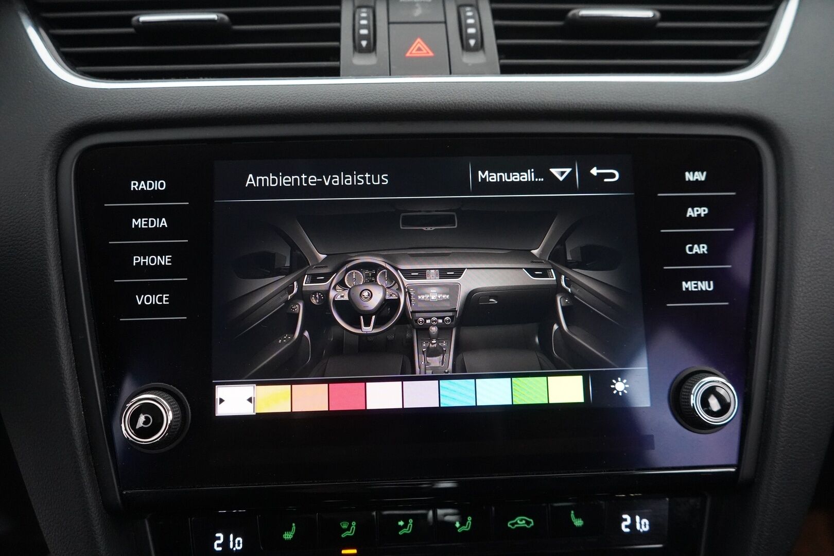 Skoda Octavia 2020 Combi 1,5 TSI Style BusinessLine DSG Autom. - ACC | Webasto | Vetokoukku | Peruutuskamera | Keyless | Kahdet renkaat vanteineen | Jakohihna vaihdettu - KORKO VAIN 3,99 %
