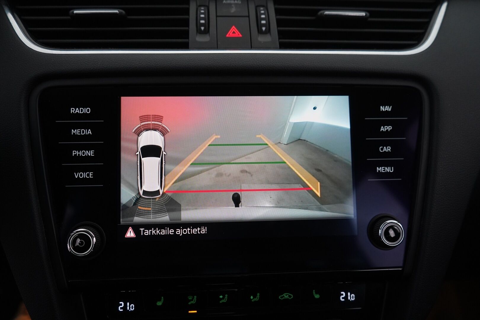 Skoda Octavia 2020 Combi 1,5 TSI Style BusinessLine DSG Autom. - ACC | Webasto | Vetokoukku | Peruutuskamera | Keyless | Kahdet renkaat vanteineen | Jakohihna vaihdettu
