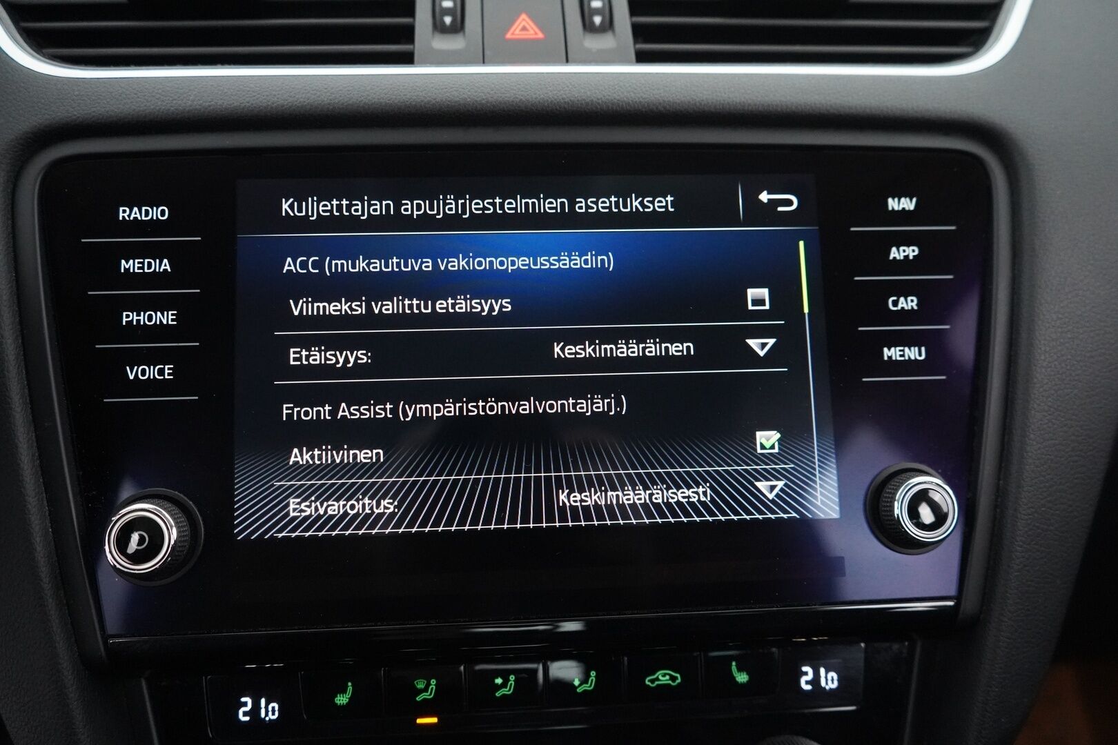 Skoda Octavia 2020 Combi 1,5 TSI Style BusinessLine DSG Autom. - ACC | Webasto | Vetokoukku | Peruutuskamera | Keyless | Kahdet renkaat vanteineen | Jakohihna vaihdettu - KORKO VAIN 3,99 %