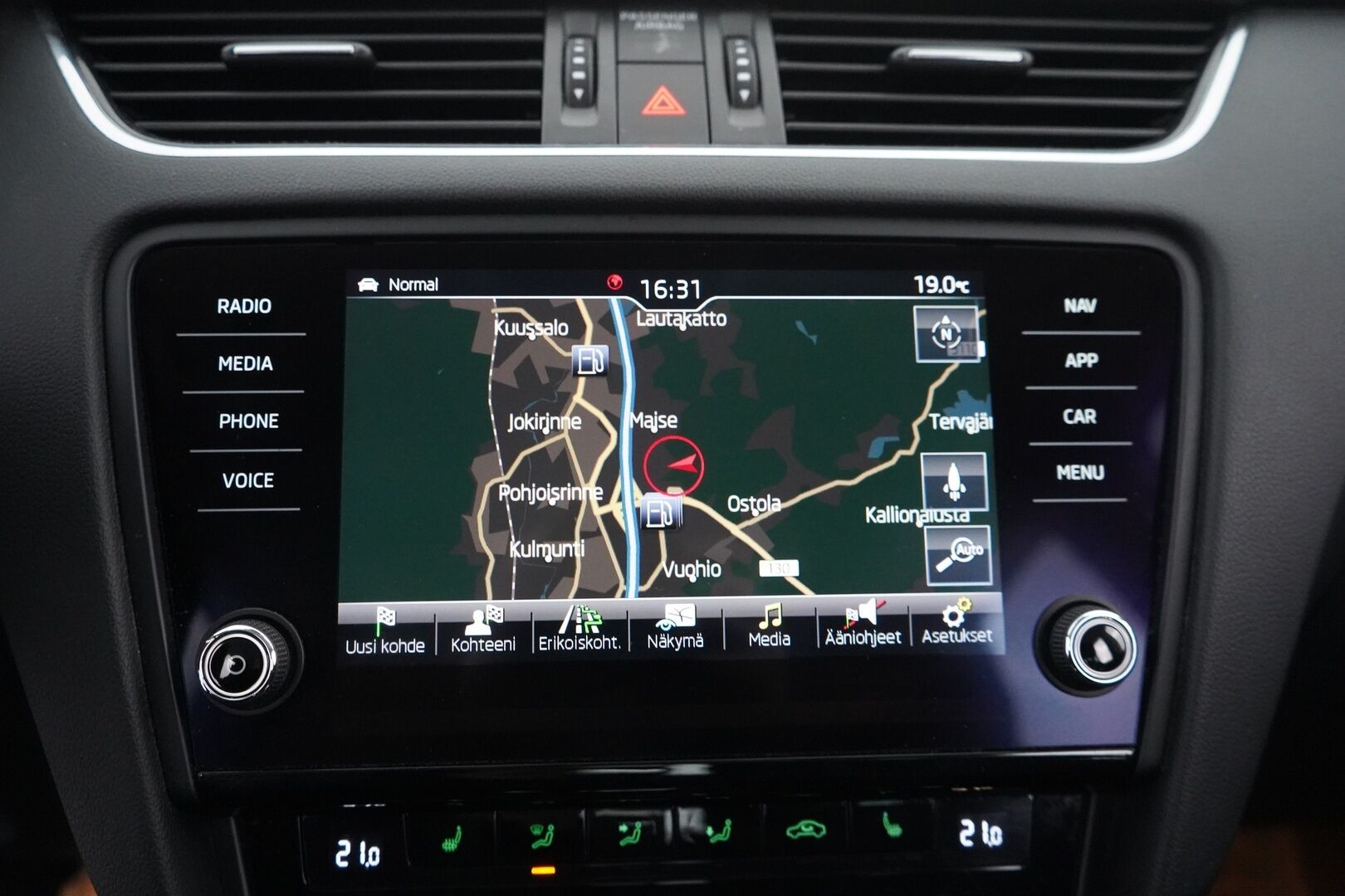 Skoda Octavia 2020 Combi 1,5 TSI Style BusinessLine DSG Autom. - ACC | Webasto | Vetokoukku | Peruutuskamera | Keyless | Kahdet renkaat vanteineen | Jakohihna vaihdettu - KORKO VAIN 3,99 %