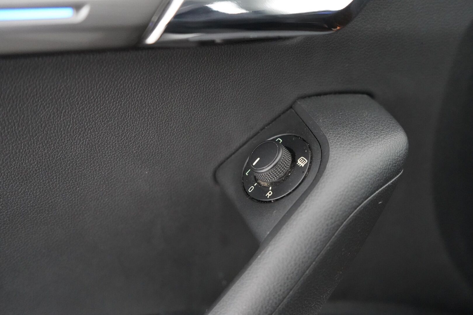 Skoda Octavia 2020 Combi 1,5 TSI Style BusinessLine DSG Autom. - ACC | Webasto | Vetokoukku | Peruutuskamera | Keyless | Kahdet renkaat vanteineen | Jakohihna vaihdettu