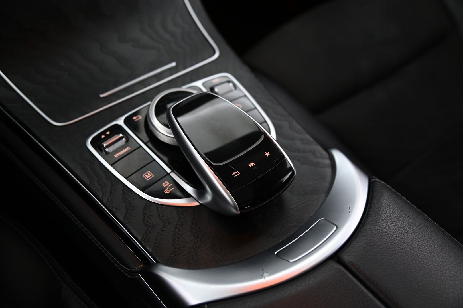 Mercedes-Benz GLC 2017 350 e 4Matic A Premium Business *AMG / Burmester / Panorama / 360-kamera / BLIS / Myydään Huutokaupat.com* - *Myydään Huutokaupat.com*
