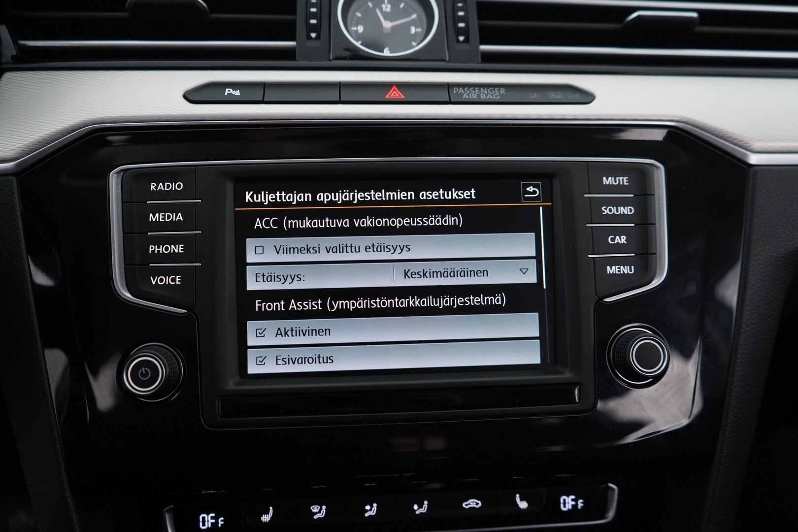 Volkswagen Passat 2016 Variant GTE Plug-In Hybrid 160 kW  DSG-aut *Webasto / Adapt.Vakkari  / P.Kamera / Nahka-Alcantara / Vetokoukku / Merkkihuollot! * - HUUTOKAUPAT.COM!