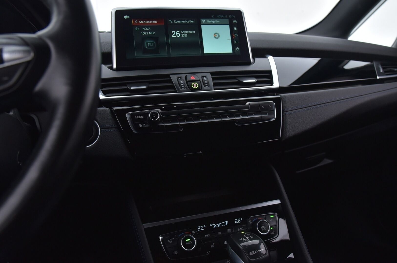 BMW 225 2018 F45 Active Tourer 225xe iPerformance M-Sport*ACC / HUD / Proff.navi / Apple carplay / Keyless* - *Nahka sporttipenkit / 2x renkaat ja alumiini vanteet*