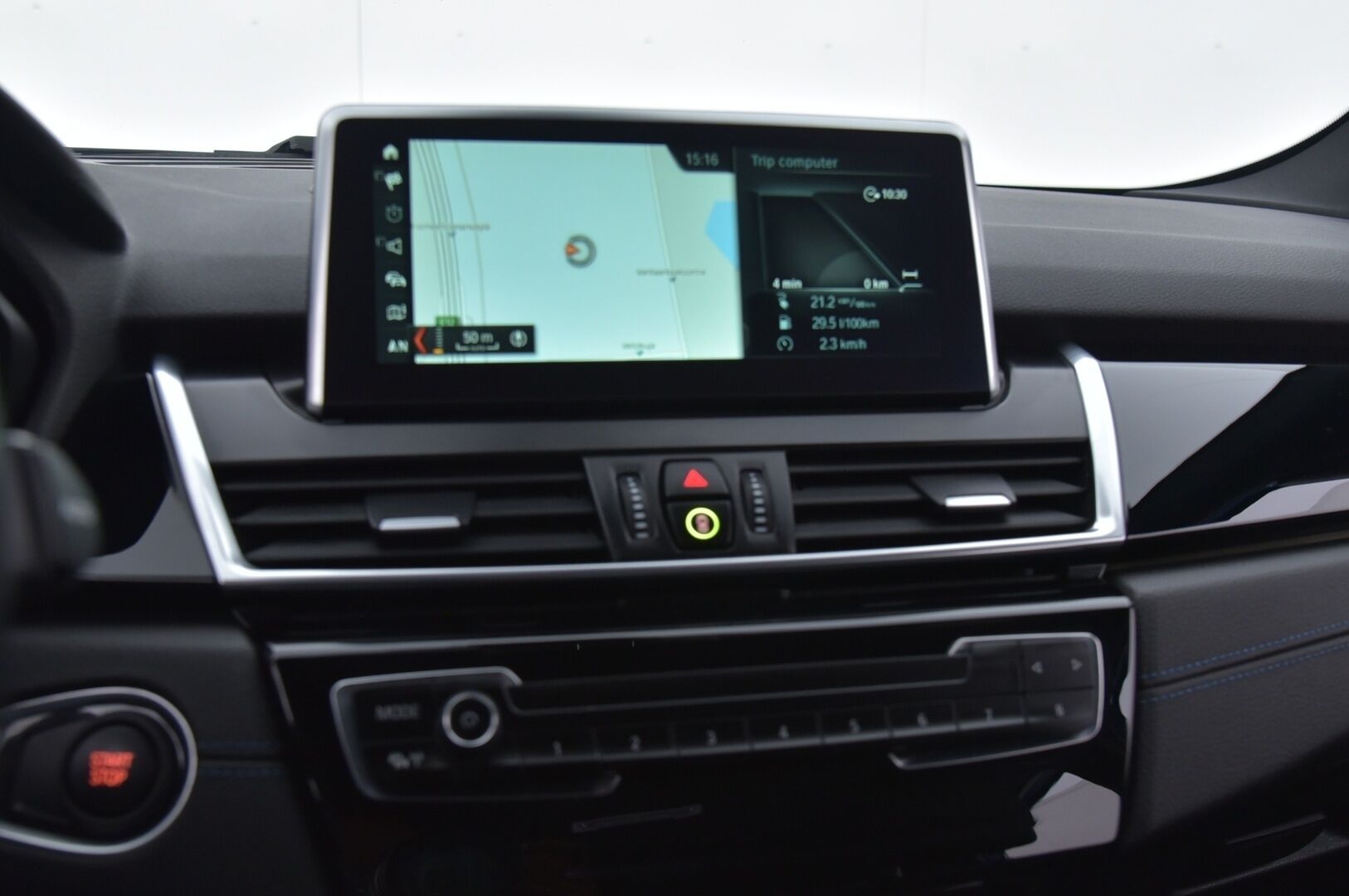 BMW 225 2018 F45 Active Tourer 225xe iPerformance M-Sport*ACC / HUD / Proff.navi / Apple carplay / Keyless* - *Nahka sporttipenkit / 2x renkaat ja alumiini vanteet* - HULLUT AVAJAISHULINAT KORKOTARJOUS 3,29 %