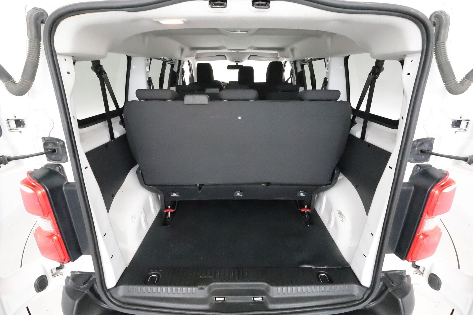 Toyota Proace Verso 2020 Kombi L1 1,5 D 120 **Webasto / P.kamera /  Vakkari / Ilmastointi / Digitaalinen taustapeili / Bluetooth** - 1-om Suomi-auto / Kahdet Renkaat / Merkkihuollettu!
