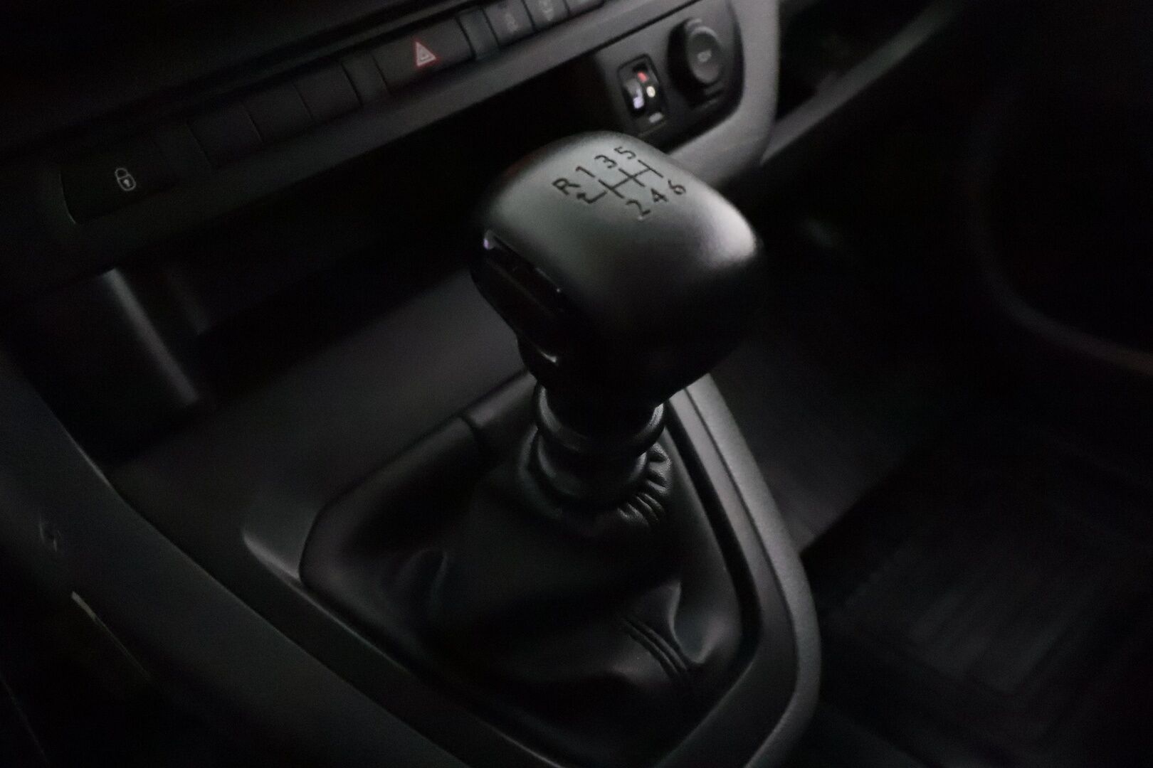 Toyota Proace Verso 2020 Kombi L1 1,5 D 120 **Webasto / P.kamera /  Vakkari / Ilmastointi / Digitaalinen taustapeili / Bluetooth** - 1-om Suomi-auto / Kahdet Renkaat / Merkkihuollettu!