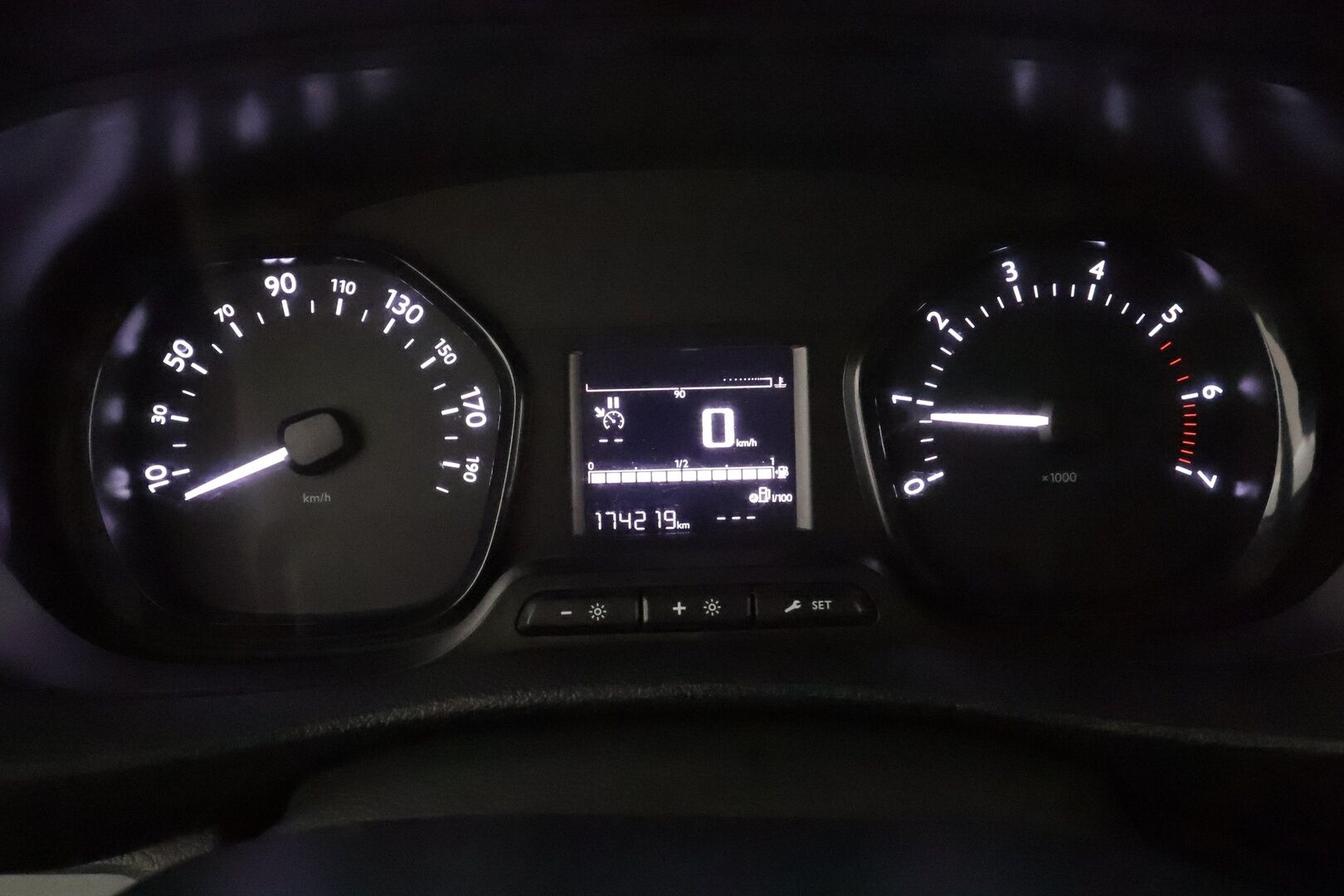 Toyota Proace Verso 2020 Kombi L1 1,5 D 120 **Webasto / P.kamera /  Vakkari / Ilmastointi / Digitaalinen taustapeili / Bluetooth** - 1-om Suomi-auto / Kahdet Renkaat / Merkkihuollettu!