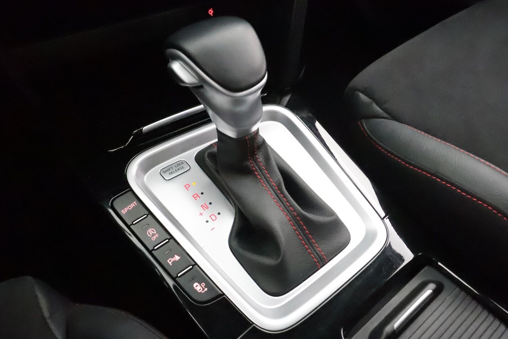 Kia ProCeed 2021 1,6 T-GDI ISG 204hv GT Business Premium SB DCT A/T * ACC / P.kamera / JBL / Panorama / Muistipenkki / Navi * - Suomi-auto / Kahdet renkaat aluvanteilla 