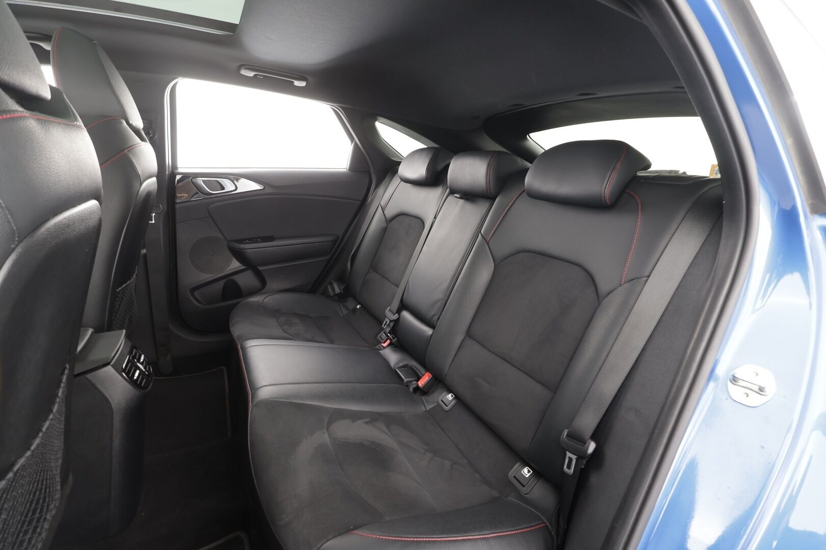 Kia ProCeed 2021 1,6 T-GDI ISG 204hv GT Business Premium SB DCT A/T * ACC / P.kamera / JBL / Panorama / Muistipenkki / Navi * - Suomi-auto / Kahdet renkaat aluvanteilla 