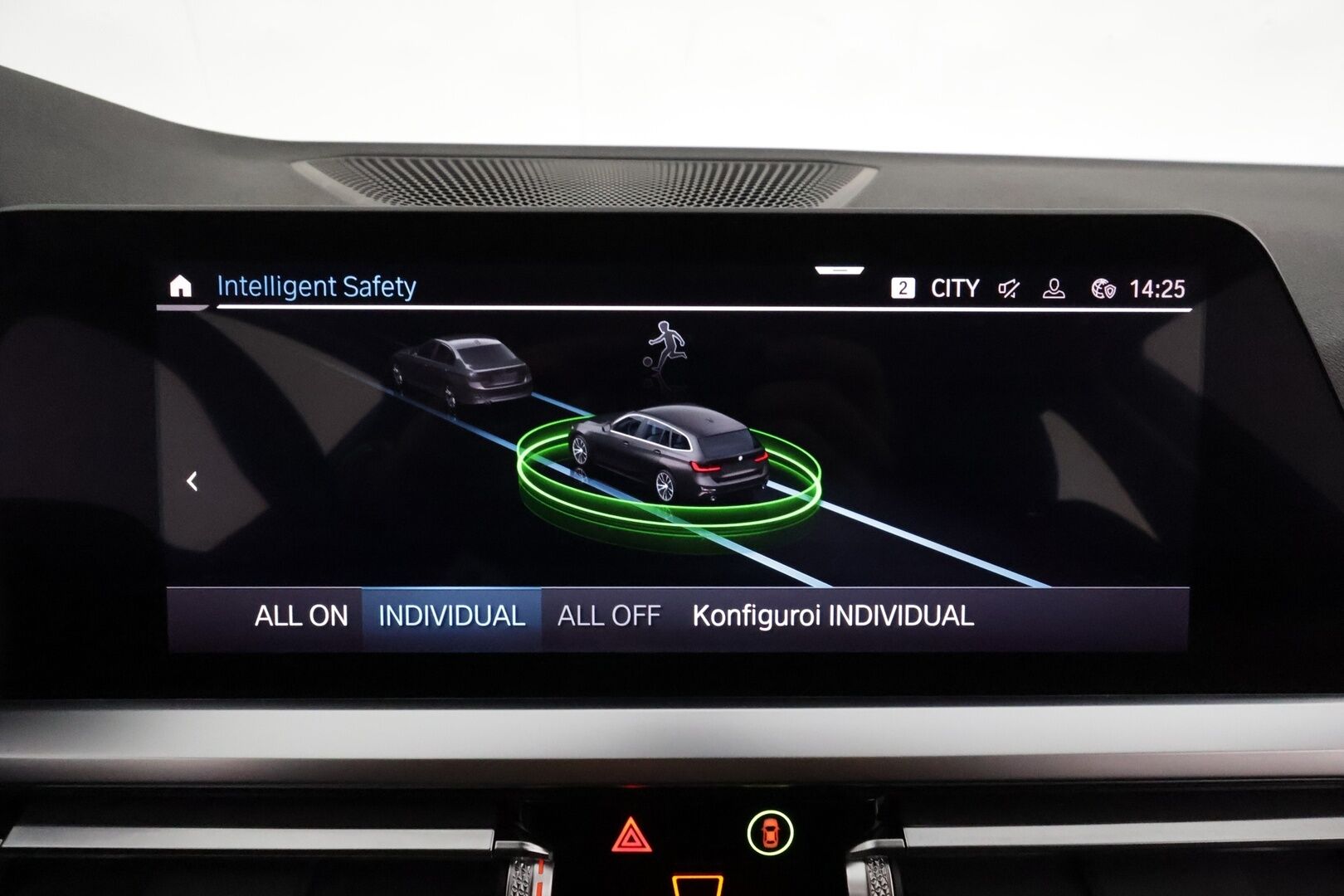 BMW 330 2021 G21 Touring 330e xDrive Sportline *H&K / Adapt.vakkari / Digimittaristo / Sporttipenkit / Apple&Android / P.tutkat / Sähköluukku* - 1-om. Suomi-auto / Akku kuntotarkastettu / Shadowline / Ambient valot / 2x vanteet - HULLU BLACKWEEK KORKOTARJOUS 2,49%