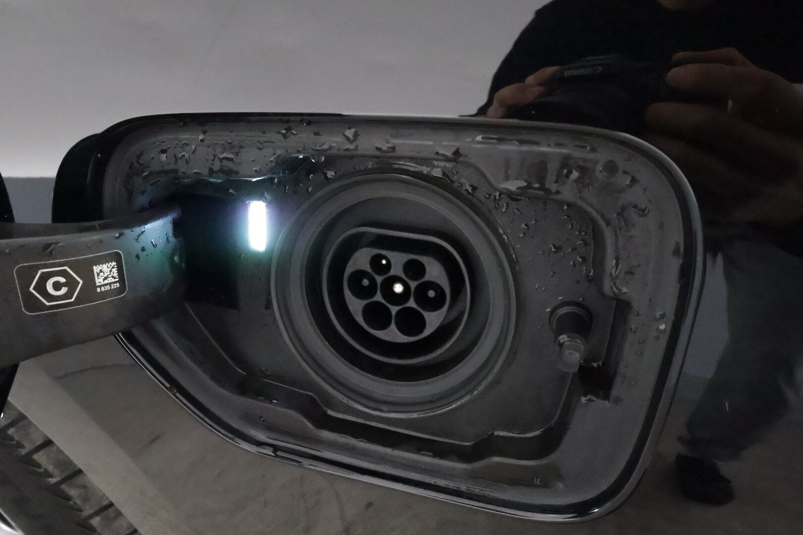 BMW 330 2021 G21 Touring 330e xDrive Sportline *H&K / Adapt.vakkari / Digimittaristo / Sporttipenkit / Apple&Android / P.tutkat / Sähköluukku* - 1-om. Suomi-auto / Akku kuntotarkastettu / Shadowline / Ambient valot / 2x vanteet 