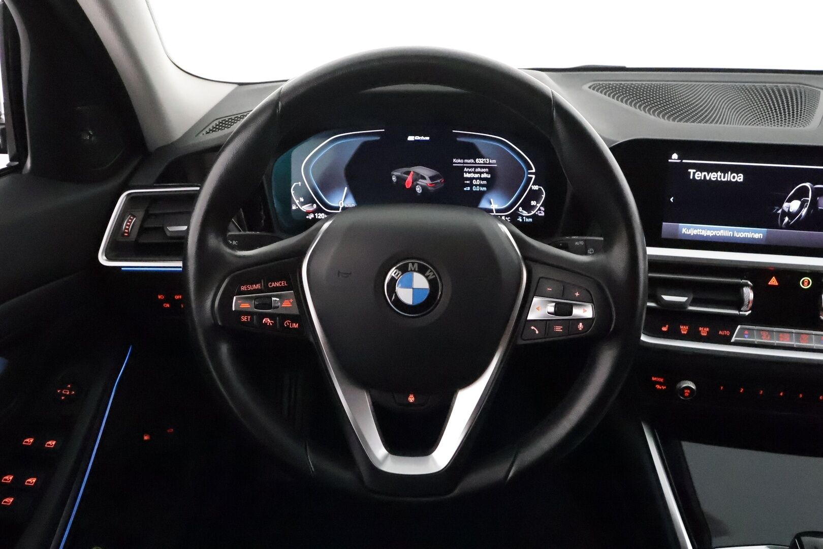 BMW 330 2021 G21 Touring 330e xDrive Sportline *H&K / Adapt.vakkari / Digimittaristo / Sporttipenkit / Apple&Android / P.tutkat / Sähköluukku* - 1-om. Suomi-auto / Akku kuntotarkastettu / Shadowline / Ambient valot / 2x vanteet 