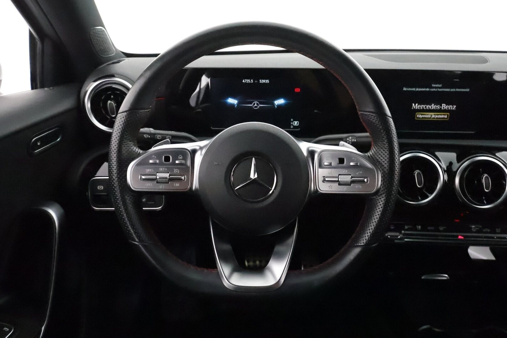 Mercedes-Benz A 2020 180 A Business AMG **LED-High Performance / P.Kamera / Sporttipenkit / Kaistavahti / Nahka-Alcantara** - Kahdet Renkaat