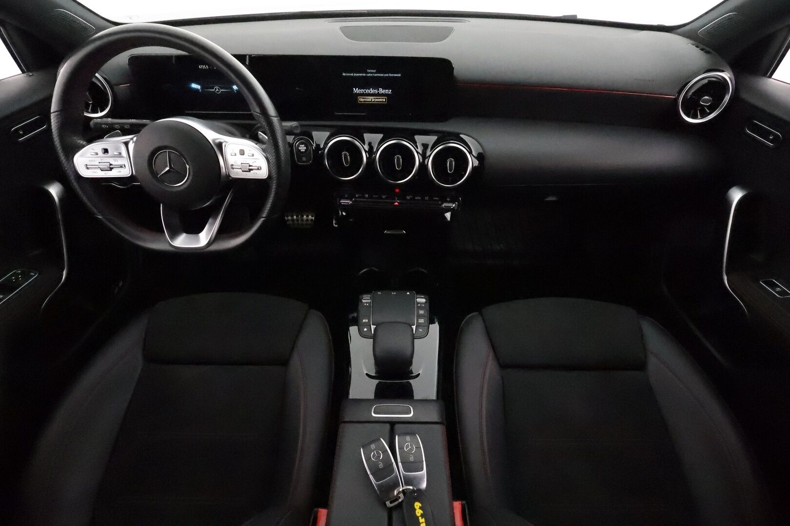 Mercedes-Benz A 2020 180 A Business AMG **LED-High Performance / P.Kamera / Sporttipenkit / Kaistavahti / Nahka-Alcantara** - Kahdet Renkaat