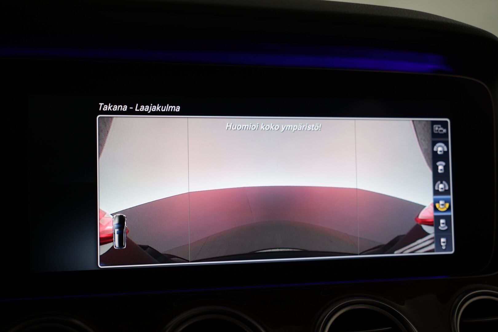 Mercedes-Benz E 2017 220 d T A Premium Business - | 360° | Vakkari | Koukku | Led | Puolinahat | HUD | Navi |