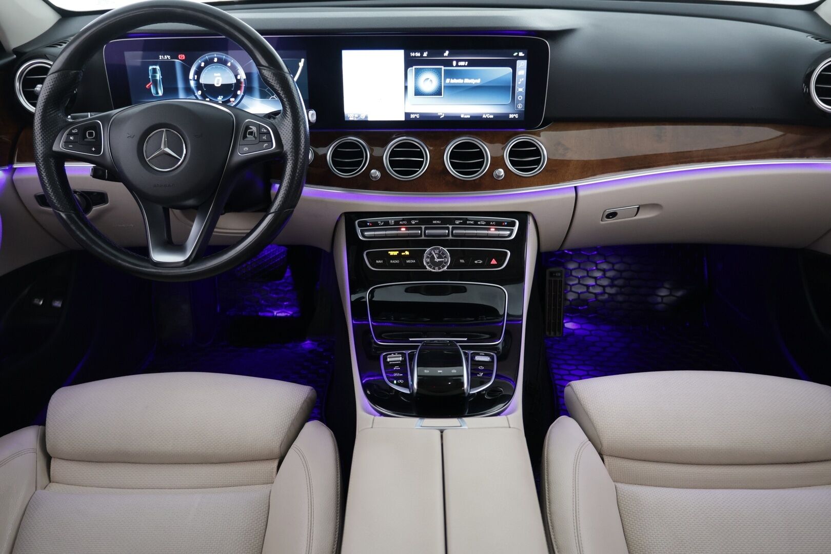 Mercedes-Benz E 2017 220 d T A Premium Business - | 360° | Vakkari | Koukku | Led | Puolinahat | HUD | Navi |