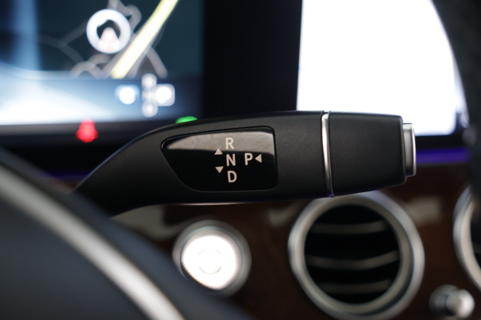 Mercedes-Benz E 2017 220 d T A Premium Business - | 360° | Vakkari | Koukku | Led | Puolinahat | HUD | Navi |