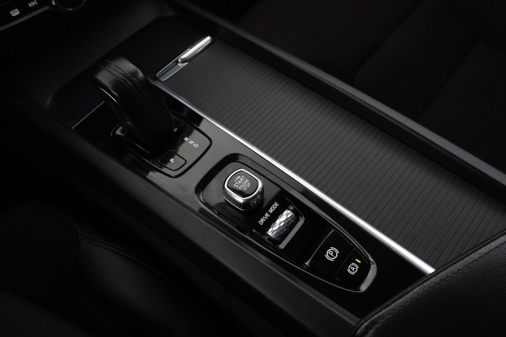 Volvo V60 Cross Country 2021 B4 AWD D-MHEV Business aut - | Adapt. vak. | Webasto | Vetokoukku | BLIS | Merkkihuollot | Suomi-Auto | P-Kamera | Keyless | Digimittaristo - KORKO VAIN 3,99 %