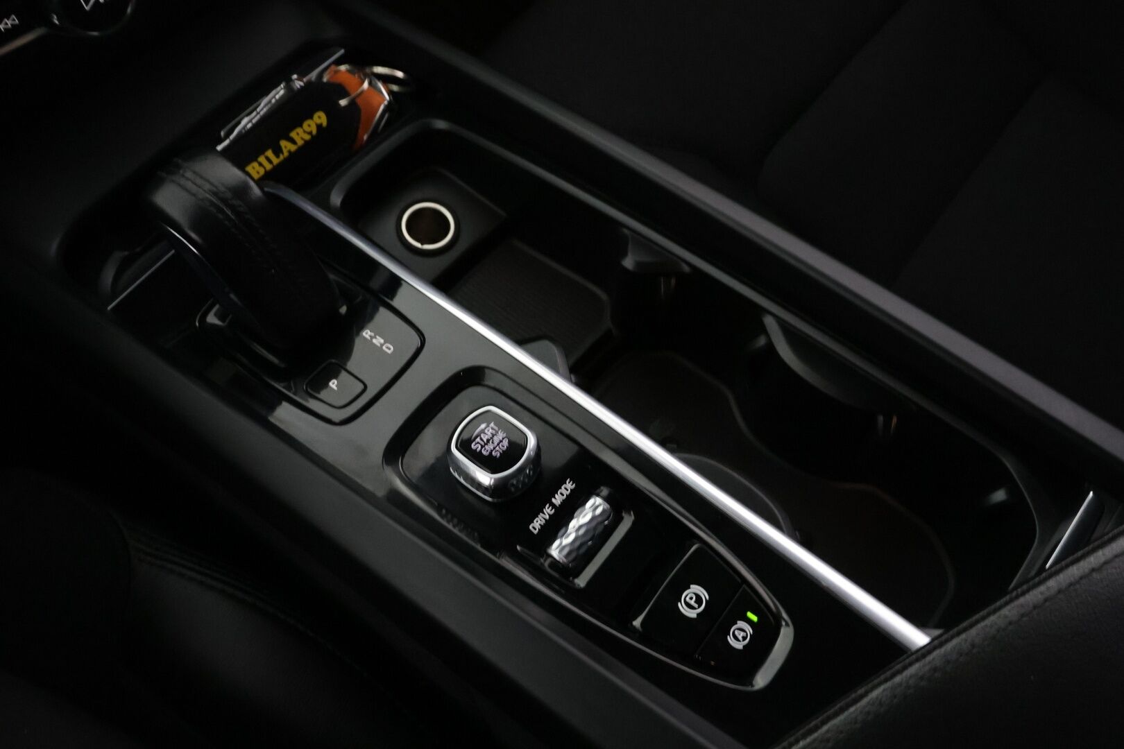Volvo V60 Cross Country 2021 B4 AWD D-MHEV Business aut - | Adapt. vak. | Webasto | Vetokoukku | BLIS | Merkkihuollot | Suomi-Auto | P-Kamera | Keyless | Digimittaristo - KORKO VAIN 3,99 %