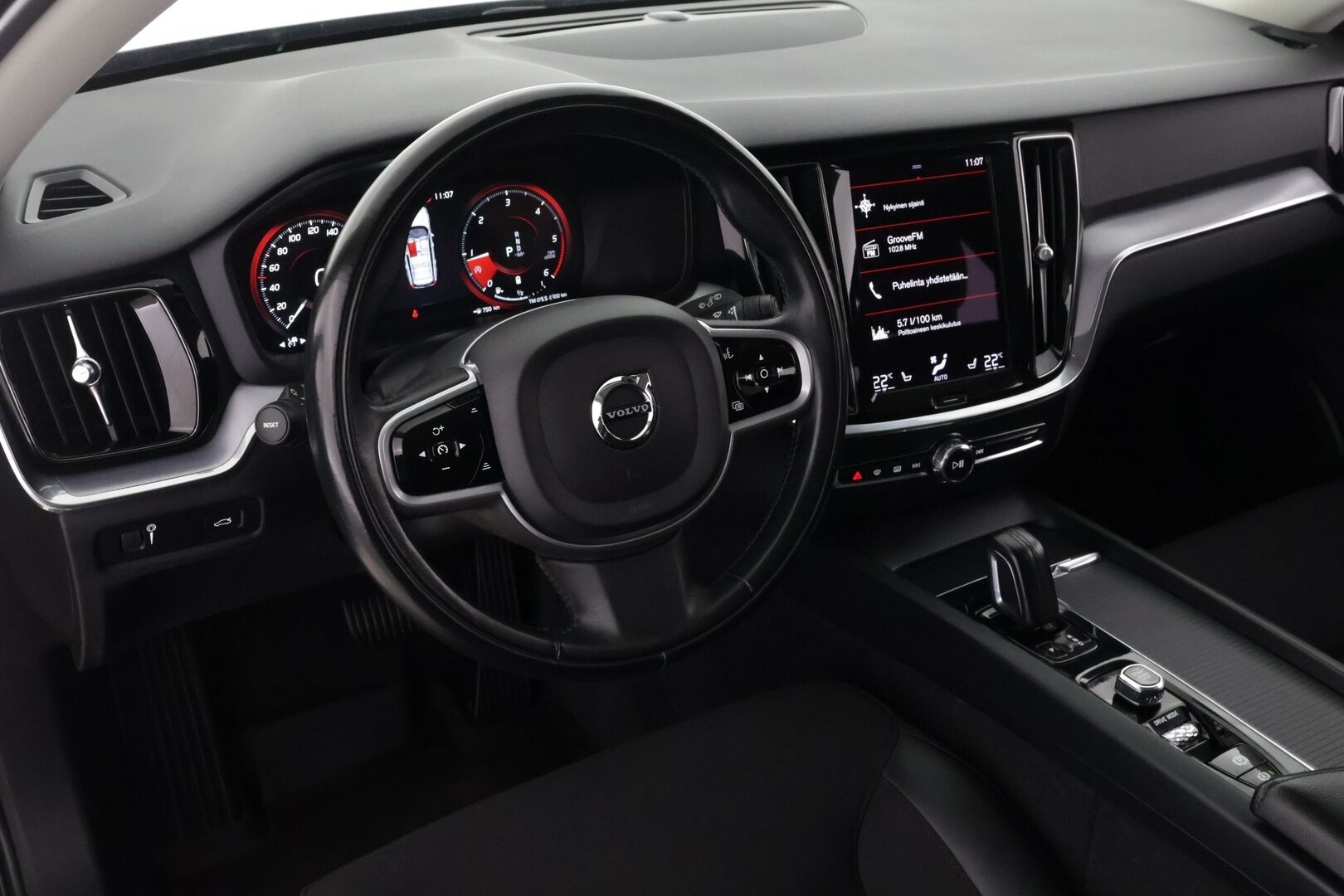 Volvo V60 Cross Country 2021 B4 AWD D-MHEV Business aut - | Adapt. vak. | Webasto | Vetokoukku | BLIS | Merkkihuollot | Suomi-Auto | P-Kamera | Keyless | Digimittaristo - KORKO VAIN 3,99 %