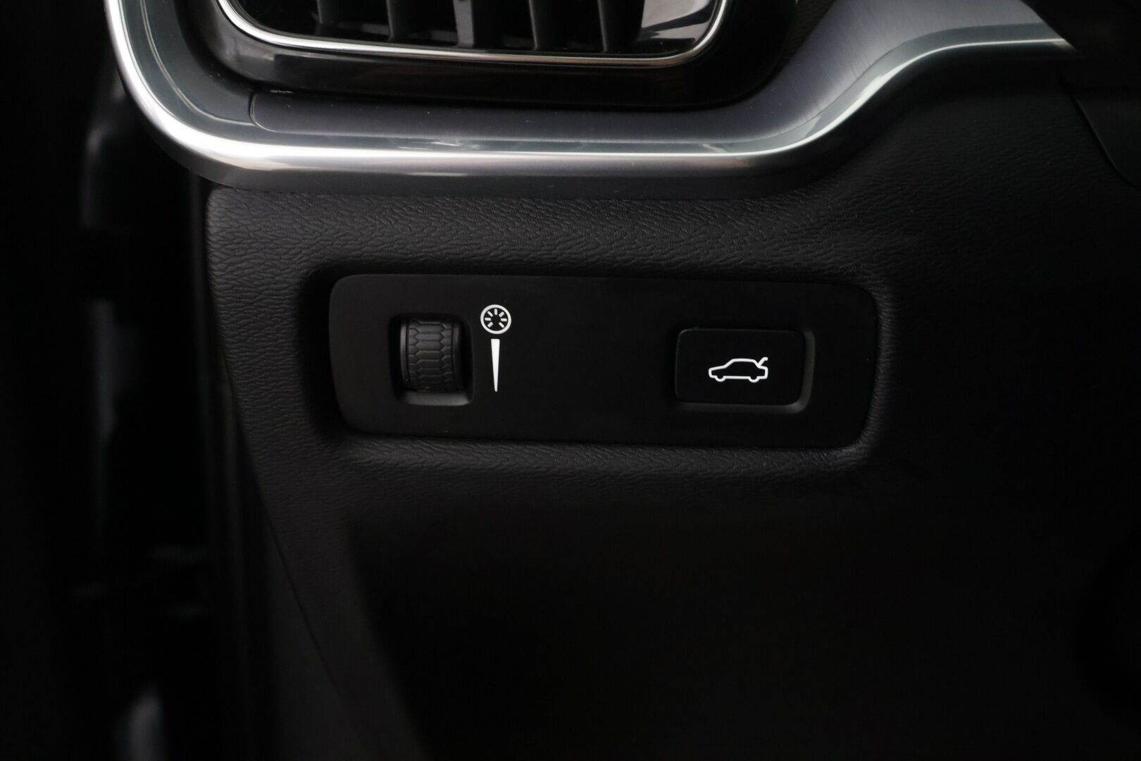 Volvo V60 Cross Country 2021 B4 AWD D-MHEV Business aut - | Adapt. vak. | Webasto | Vetokoukku | BLIS | Merkkihuollot | Suomi-Auto | P-Kamera | Keyless | Digimittaristo - KORKO VAIN 3,99 %