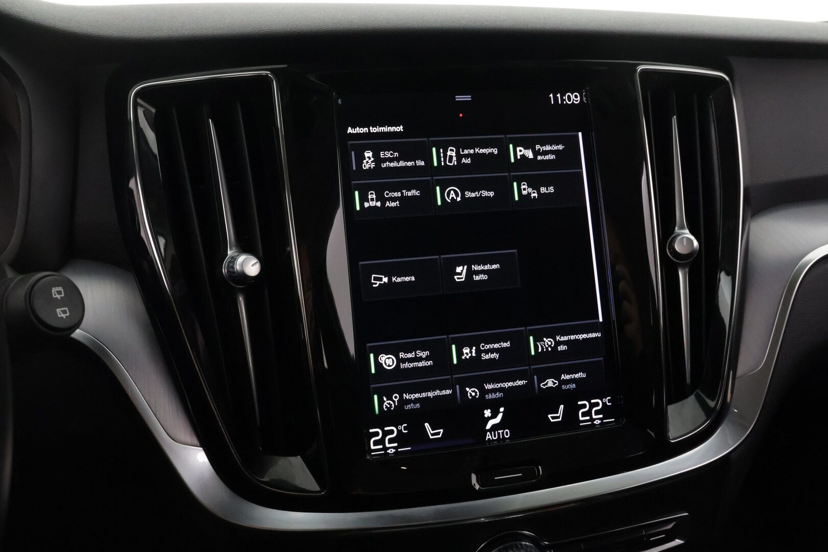 Volvo V60 Cross Country 2021 B4 AWD D-MHEV Business aut - | Adapt. vak. | Webasto | Vetokoukku | BLIS | Merkkihuollot | Suomi-Auto | P-Kamera | Keyless | Digimittaristo - KORKO VAIN 3,99 %