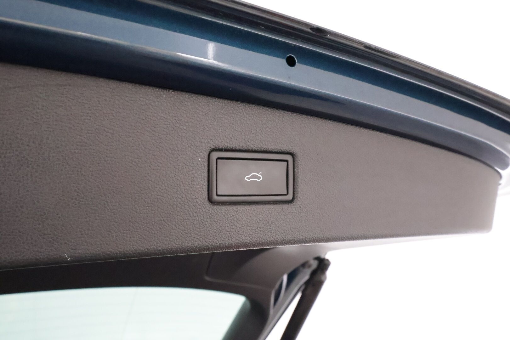 Volkswagen Tiguan 2021 Style eHybrid 180 kW DSG *Vetokoukku / ACC / Matrix-LED / P.kamera / Hierovat Sporttipenkit / Kaistavahti / Keyless* - Suomi-auto / Molemmat latauskaapelit / Kahdet OEM vanteet