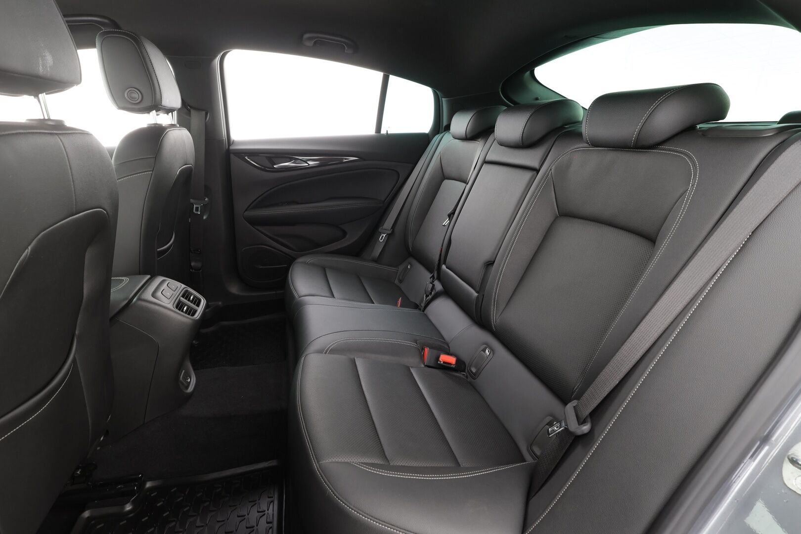 Opel Insignia 2021 Grand Sport Executive GS 200 Turbo A * ACC / HUD / P.kamera / Ilmastoidut Nahat / P.kamera / Apple&Android * - Suomi-auto / Kahdet Renkaat - HULLUT AVAJAISHULINAT KORKOTARJOUS 3,29 %