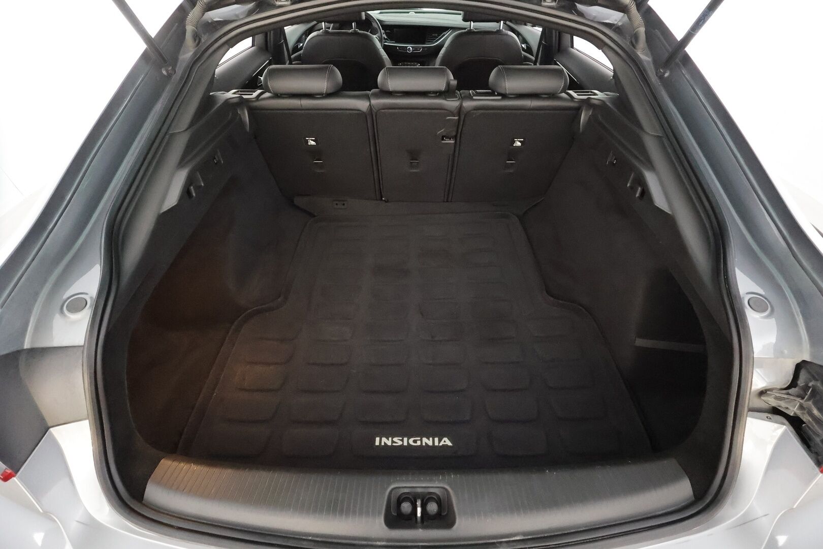 Opel Insignia 2021 Grand Sport Executive GS 200 Turbo A * ACC / HUD / P.kamera / Ilmastoidut Nahat / P.kamera / Apple&Android * - Suomi-auto / Kahdet Renkaat - HULLUT AVAJAISHULINAT KORKOTARJOUS 3,29 %