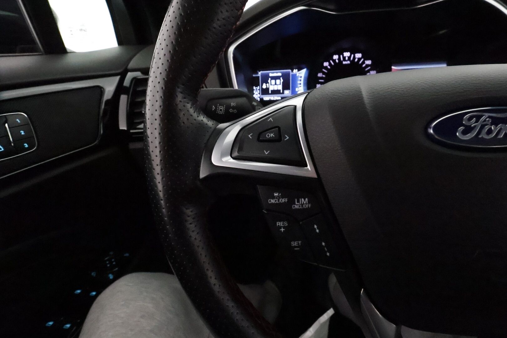 Ford Mondeo 2021 2,0 187hv  Hybrid ST-LINE Wagon *Adapt.vakkari / Panorama / Muistipenkki / P.kamera / Keyless / Koukku* - Huippuvarusteet! / 1-om. Suomi-auto / XPack / Winter Pack / Kahdet renkaat aluvanteulla - Osta nyt, maksa vasta ensi vuonna