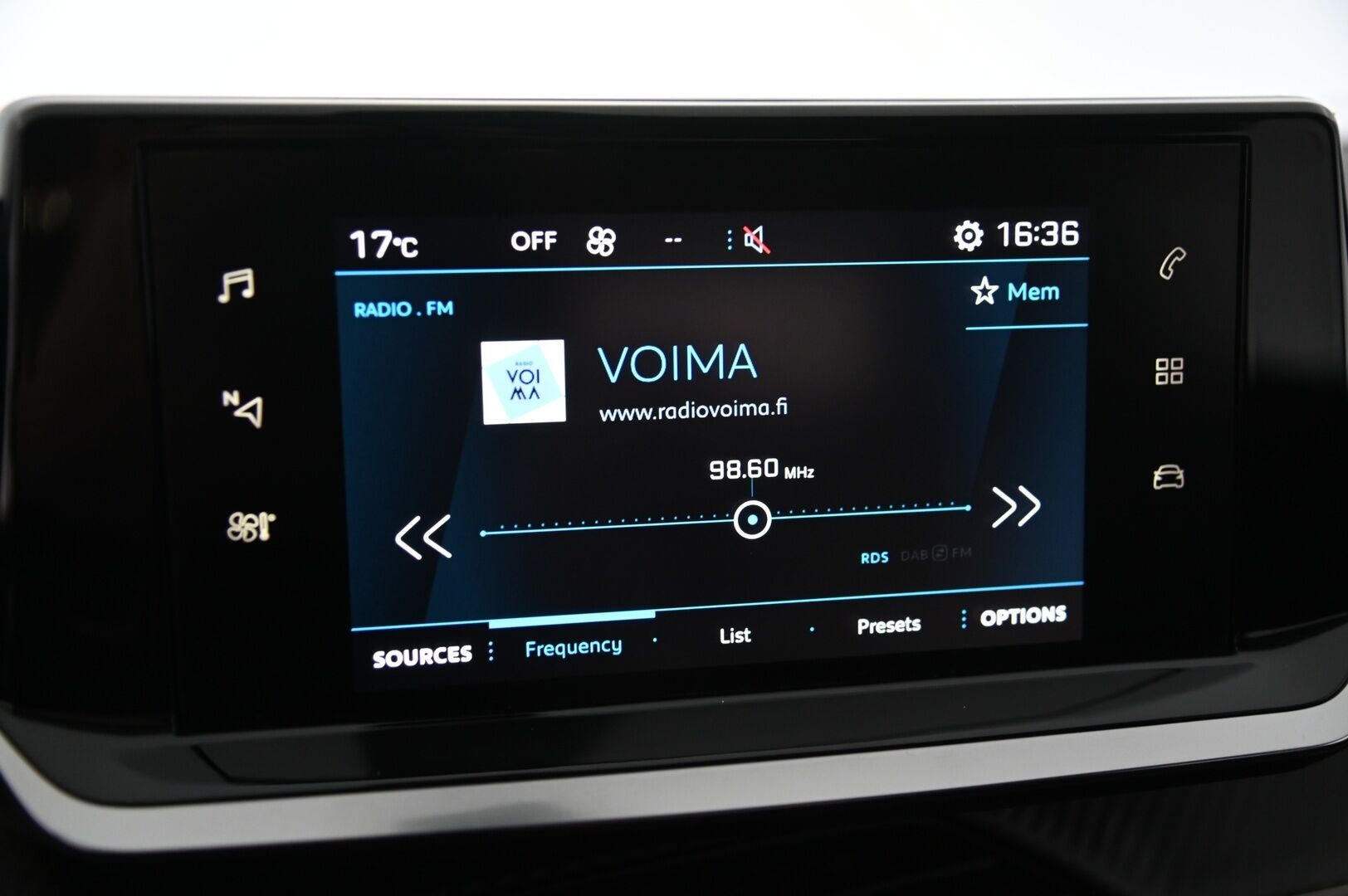 Peugeot 2008 2021 Allure Pack 210 Anniversary PureTech 130 * Lohko / ACC / Navi / P Kamera * - Jakohihna vaihdettu viimeisimmässä huollossa! / Adapt. vakkari / Suomi-auto