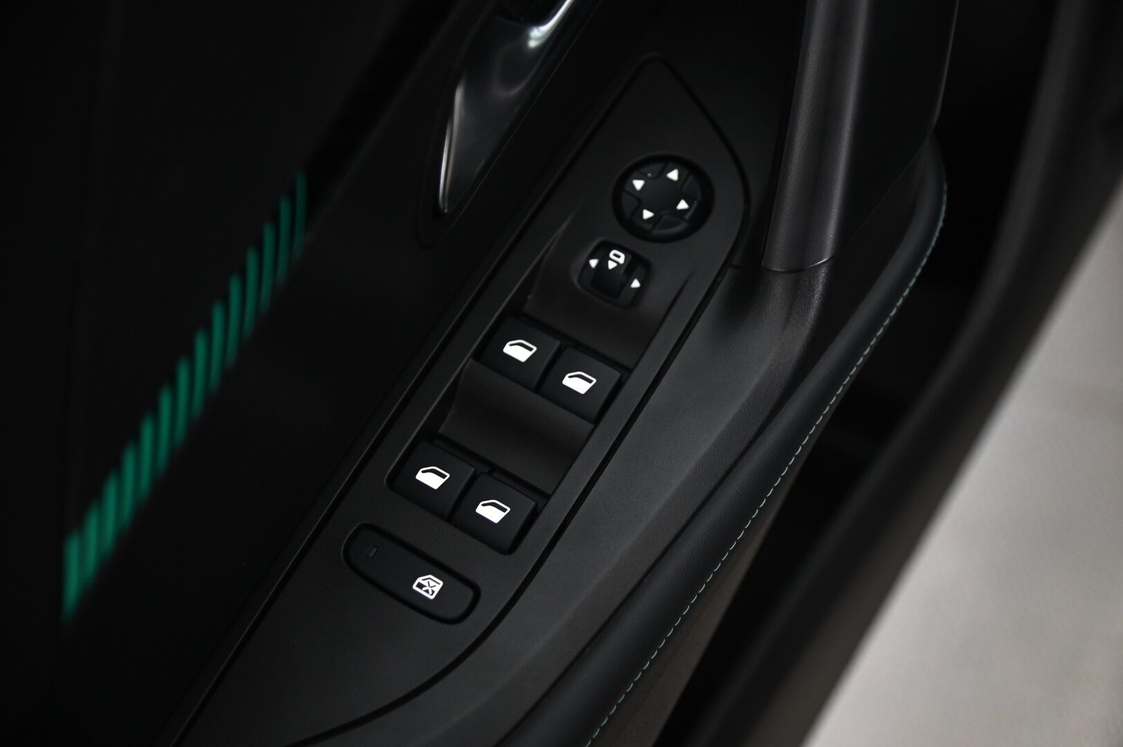 Peugeot 2008 2021 Allure Pack 210 Anniversary PureTech 130 * Lohko / ACC / Navi / P Kamera * - Jakohihna vaihdettu viimeisimmässä huollossa! / Adapt. vakkari / Suomi-auto