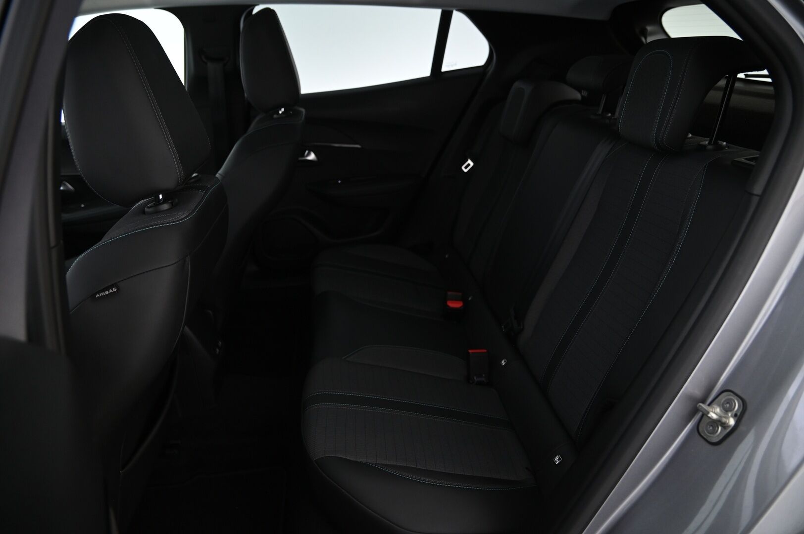 Peugeot 2008 2021 Allure Pack 210 Anniversary PureTech 130 * Lohko / ACC / Navi / P Kamera * - Jakohihna vaihdettu viimeisimmässä huollossa! / Adapt. vakkari / Suomi-auto