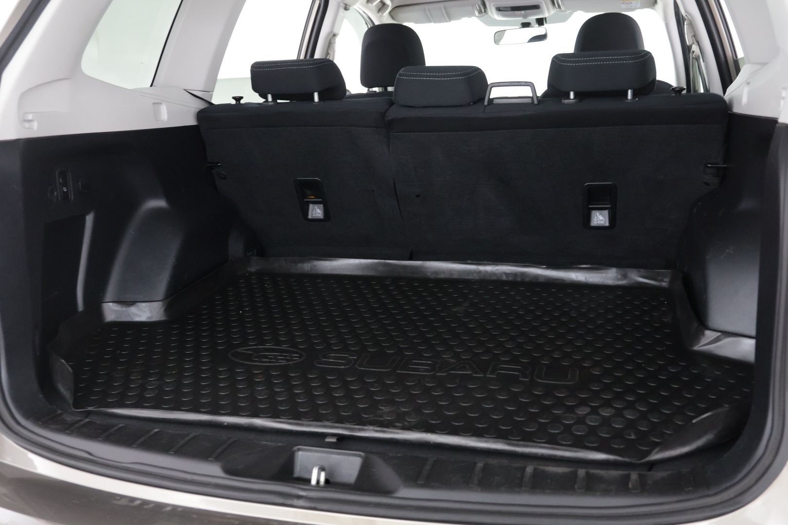 Subaru Forester 2016 2,0i XS CVT - | Vakkari | Bluetooth | Koukku | P.kamera | Sähköpenkki | Ratinlämmitys | Led-lisävalo |