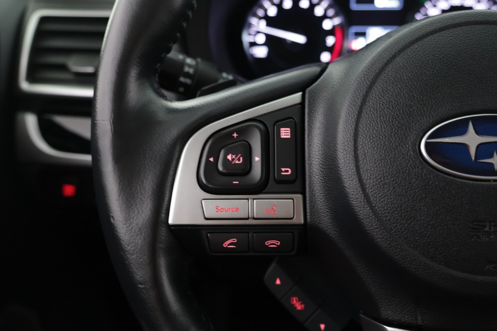 Subaru Forester 2016 2,0i XS CVT - | Vakkari | Bluetooth | Koukku | P.kamera | Sähköpenkki | Ratinlämmitys | Led-lisävalo |