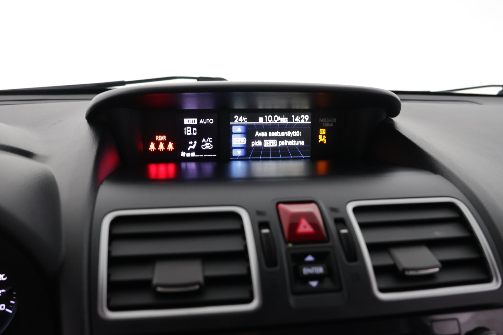 Subaru Forester 2016 2,0i XS CVT - | Vakkari | Bluetooth | Koukku | P.kamera | Sähköpenkki | Ratinlämmitys | Led-lisävalo |