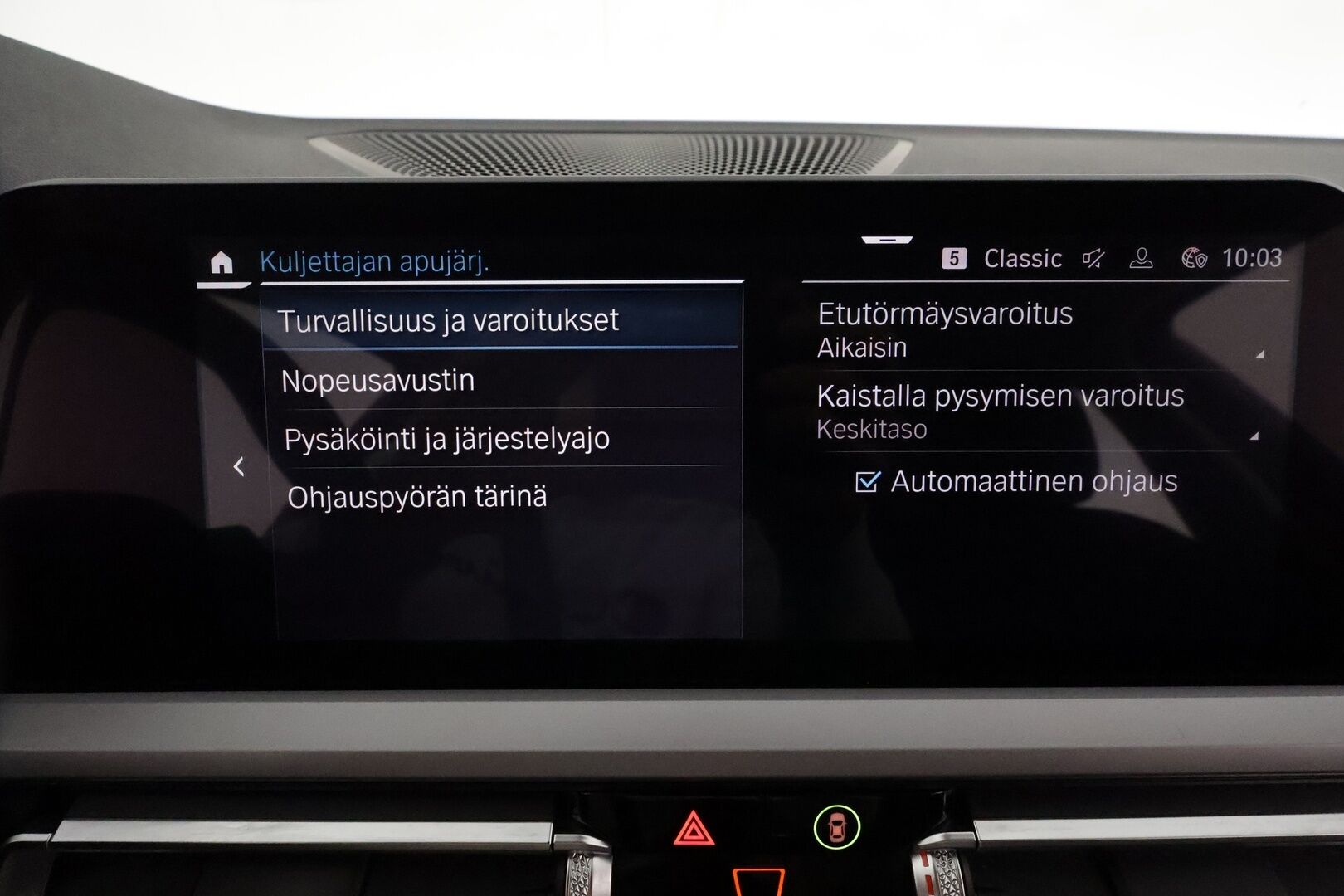 BMW 330 2021 G21 Touring 330e xDrive A Charged Edition - Suomiauto / Vakkari / Apple&Android / Digimittari / Lisälämmitin / ALV / Merkkihuollot / Navi!