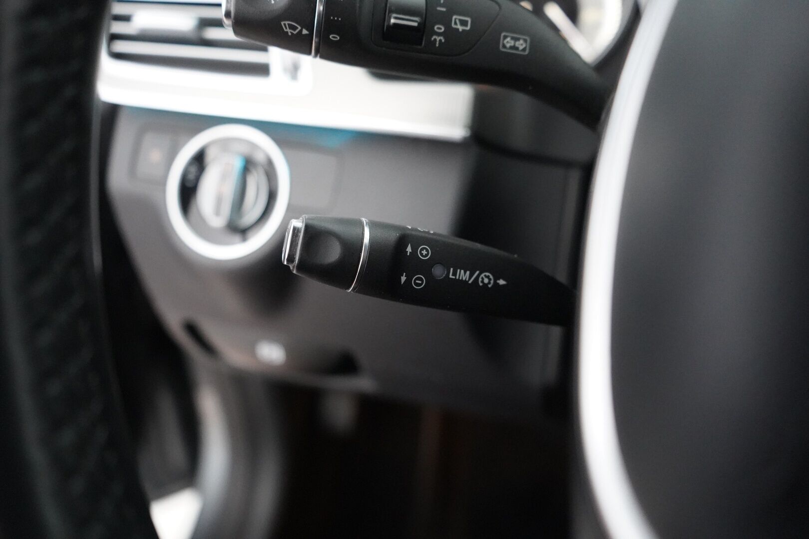 Mercedes-Benz E 2016 200 BlueTec T A Premium Business - ILS | Nahat | Ortopedi-istuin | Sähkökontti | Ilmastointi | Bluetooth | Metalliväri | 2 x vanteet 