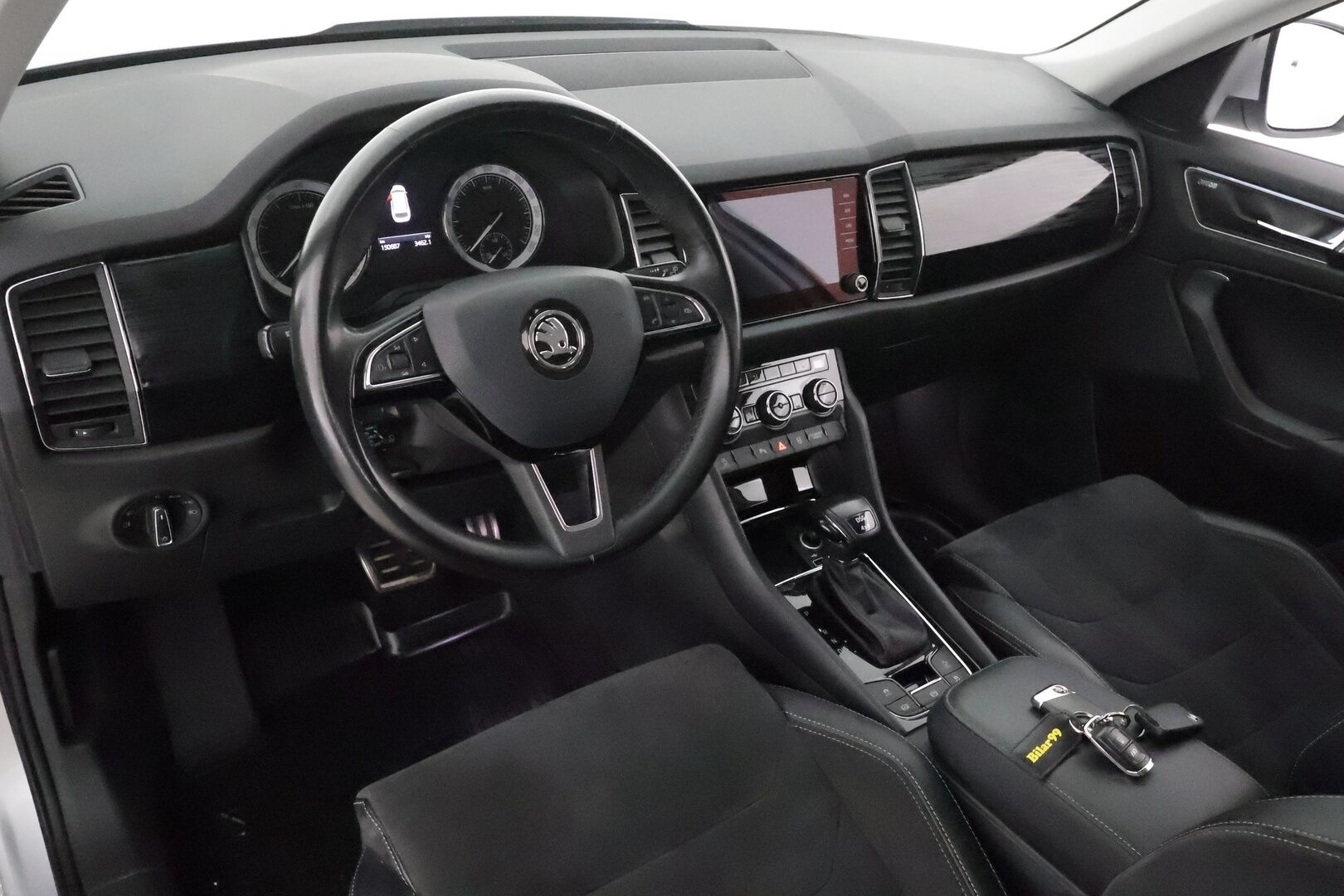 Skoda Kodiaq 2018 2,0 TSI 4x4 Style DSG Autom. - 3,99 % KORKOTARJOUS TÄHÄN AUTOON - Webasto / 7-Paikkainen / Canton Premium Audio / Adapt.Vakkari / Vetokoukku / Peruutuskamera / Nahka-Alcantara / Huippuvarusteet!