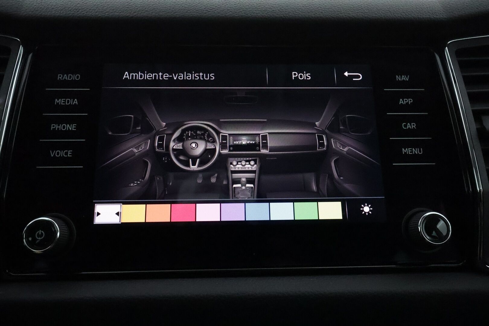 Skoda Kodiaq 2018 2,0 TSI 4x4 Style DSG **Webasto / 7p / Canton / Adapt.vakkari / Koukku / P.kamera / KeylessGo / Navi** - 3,99 % KORKOTARJOUS TÄHÄN AUTOON - 