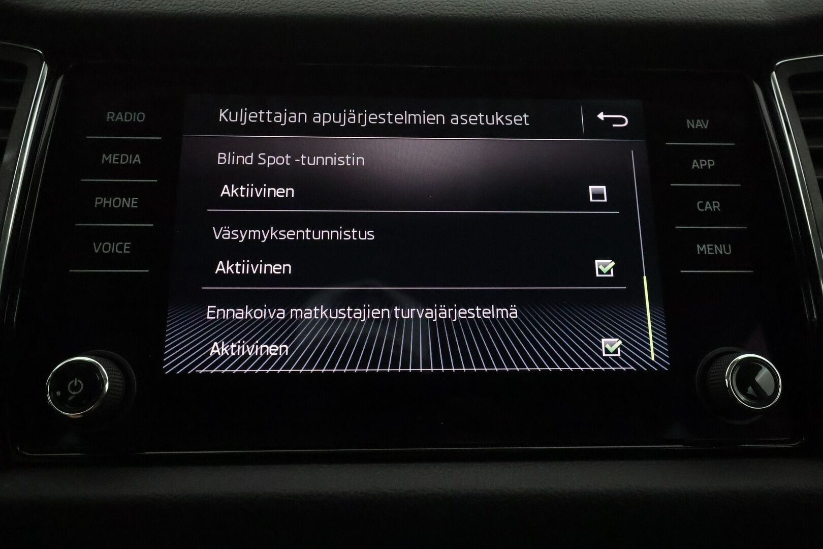 Skoda Kodiaq 2018 2,0 TSI 4x4 Style DSG **Webasto / 7p / Canton / Adapt.vakkari / Koukku / P.kamera / KeylessGo / Navi** - 3,99 % KORKOTARJOUS TÄHÄN AUTOON - 