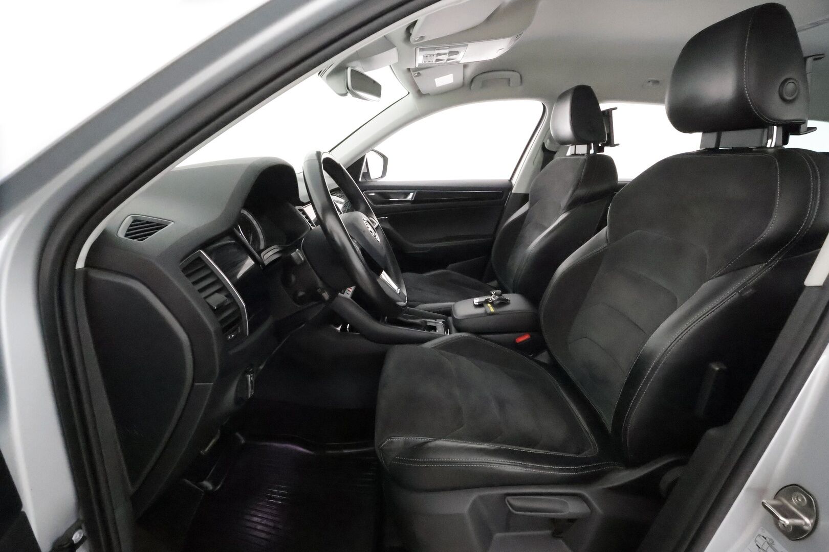 Skoda Kodiaq 2018 2,0 TSI 4x4 Style DSG **Webasto / 7p / Canton / Adapt.vakkari / Koukku / P.kamera / KeylessGo / Navi** - 3,99 % KORKOTARJOUS TÄHÄN AUTOON - 