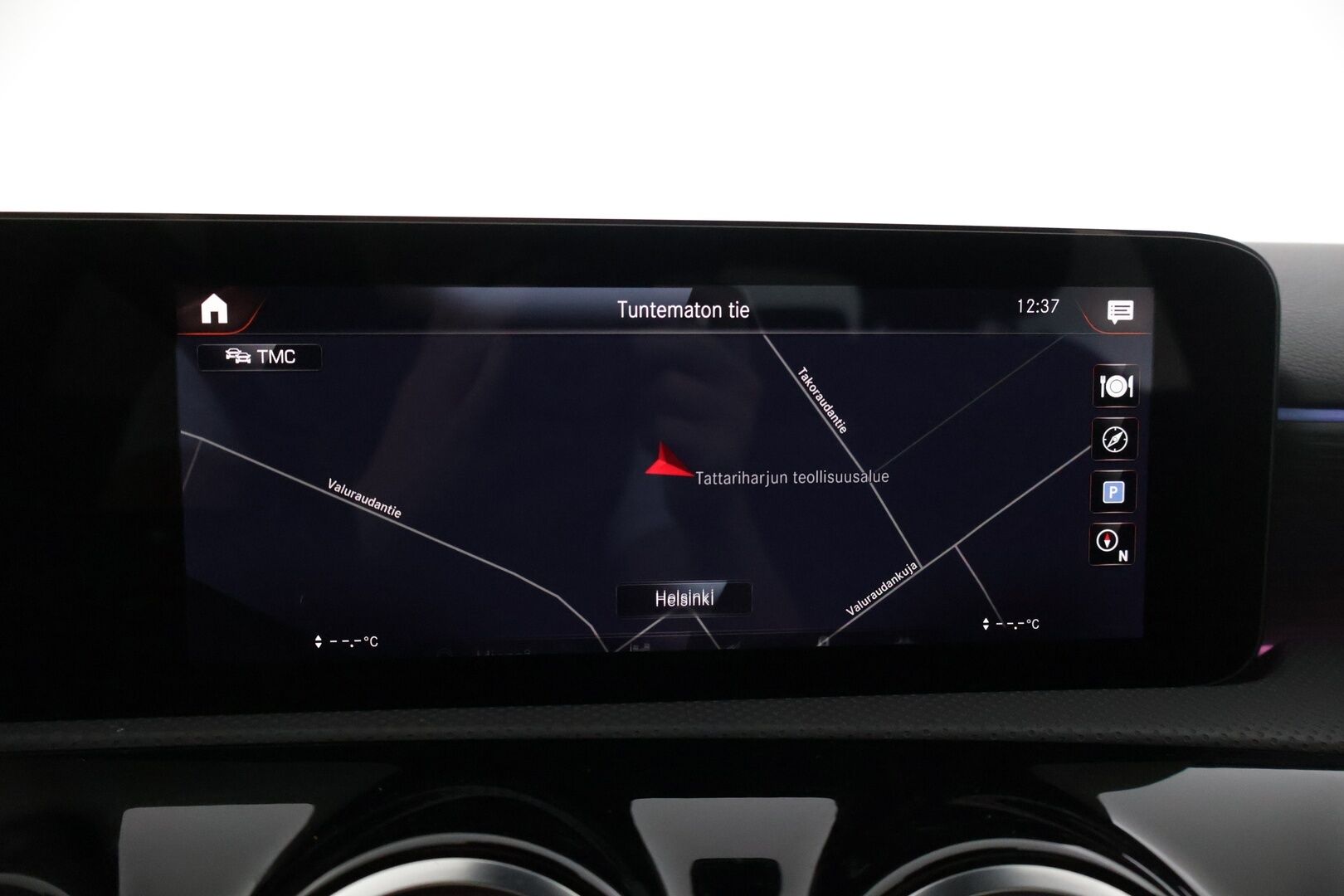 Mercedes-Benz A 2022 250 e A sedan Business AMG Edition *Distronic+ / 360° / Muistipenkit / Panorama / HUD / Widescreen* - 3,99 % KORKOTARJOUS TÄHÄN AUTOON - * Todella siistissä kunnossa oleva ja hyvin varusteltu yksilö *
