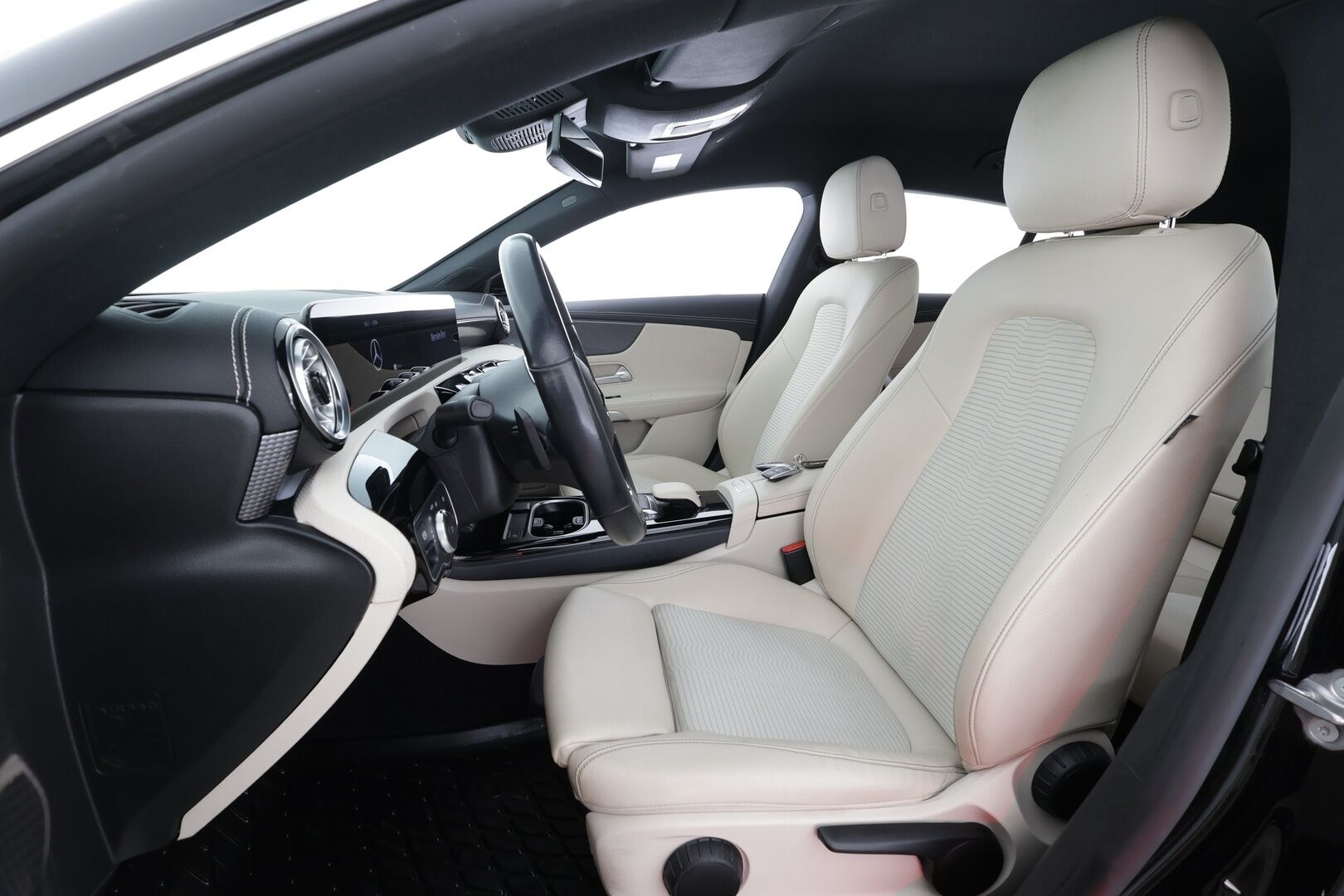 Mercedes-Benz CLA 2022 250 e A Shooting Brake Business Edition * Widescreen / Koukku / Vakkari / P.kamera / / Navi / Sähköluukku * - Akku kuntotarkastettu SoH 92,9% / Suomi-auto / Kahdet renkaat aluvanteilla / Merkkihuollettu - HULLUT AVAJAISHULINAT KORKOTARJOUS 3,29 %